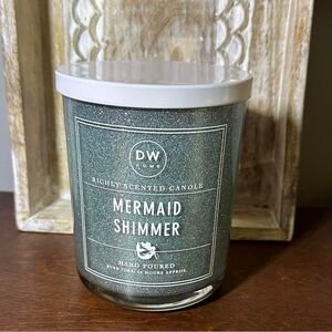 DW HOME MERMAID SHIMMER HAND POURED HIGHLY SCENTED CANDLE